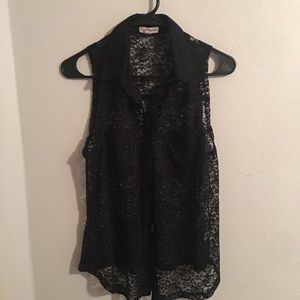 Zenanna outfitters blouse.